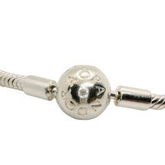 Genuine 19cm 596002-19 Essence Smooth Bracelet (fits 17cm wrist)