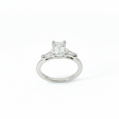 3 Stone Set Emerald / Tapered Baguette 0.75CT Centre TCW 1CT VS1 G-H Platinum Ring Size I)