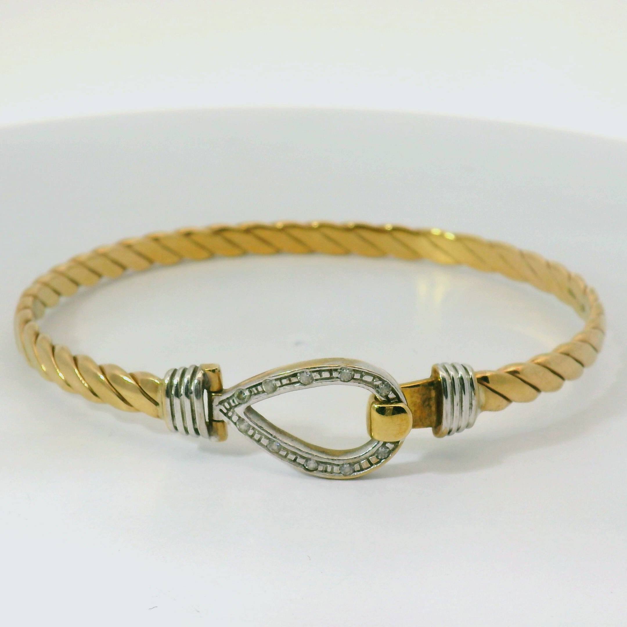 8" Pre-owned 9CT Hook & Loop Bangle (17.5g)