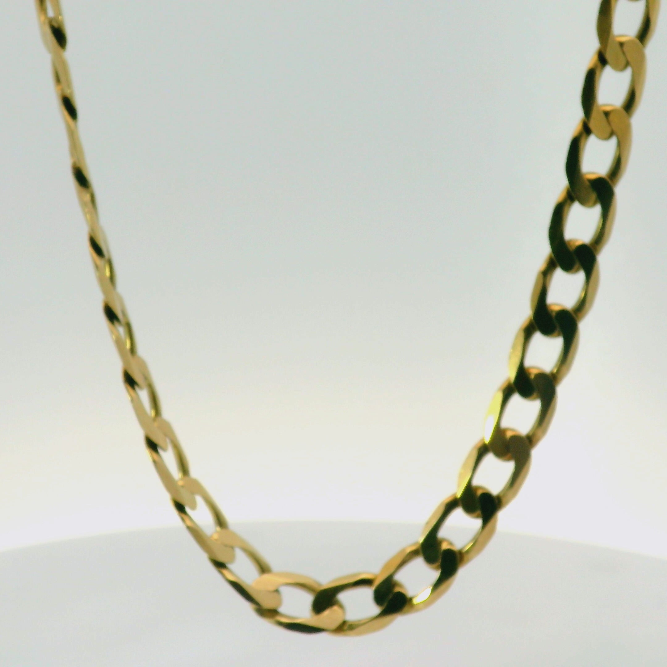 20" Pre-owned 9CT Flat Curb Chain (31.8g)