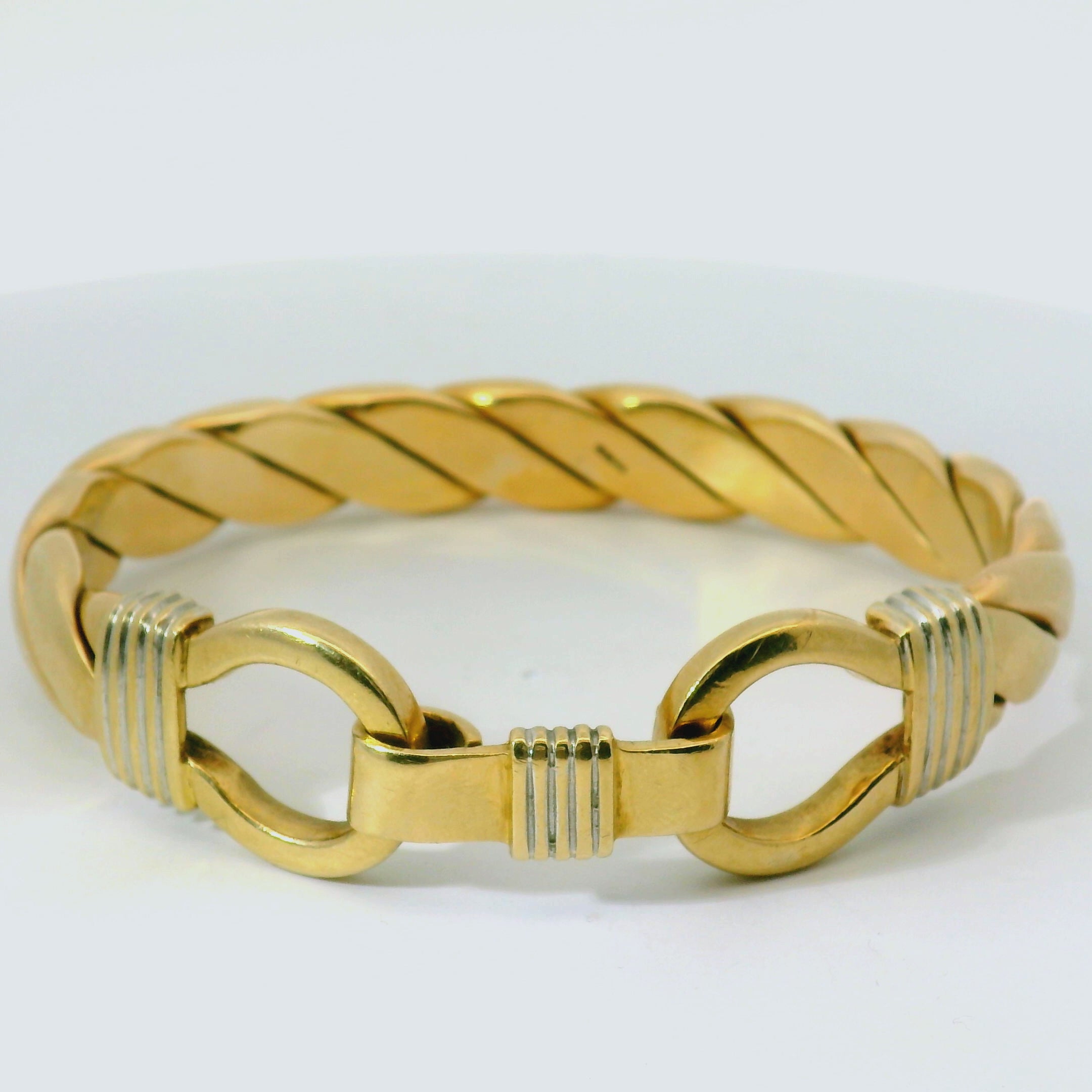 6.75" Pre-owned 9CT Double Hook Bangle (76.1g)