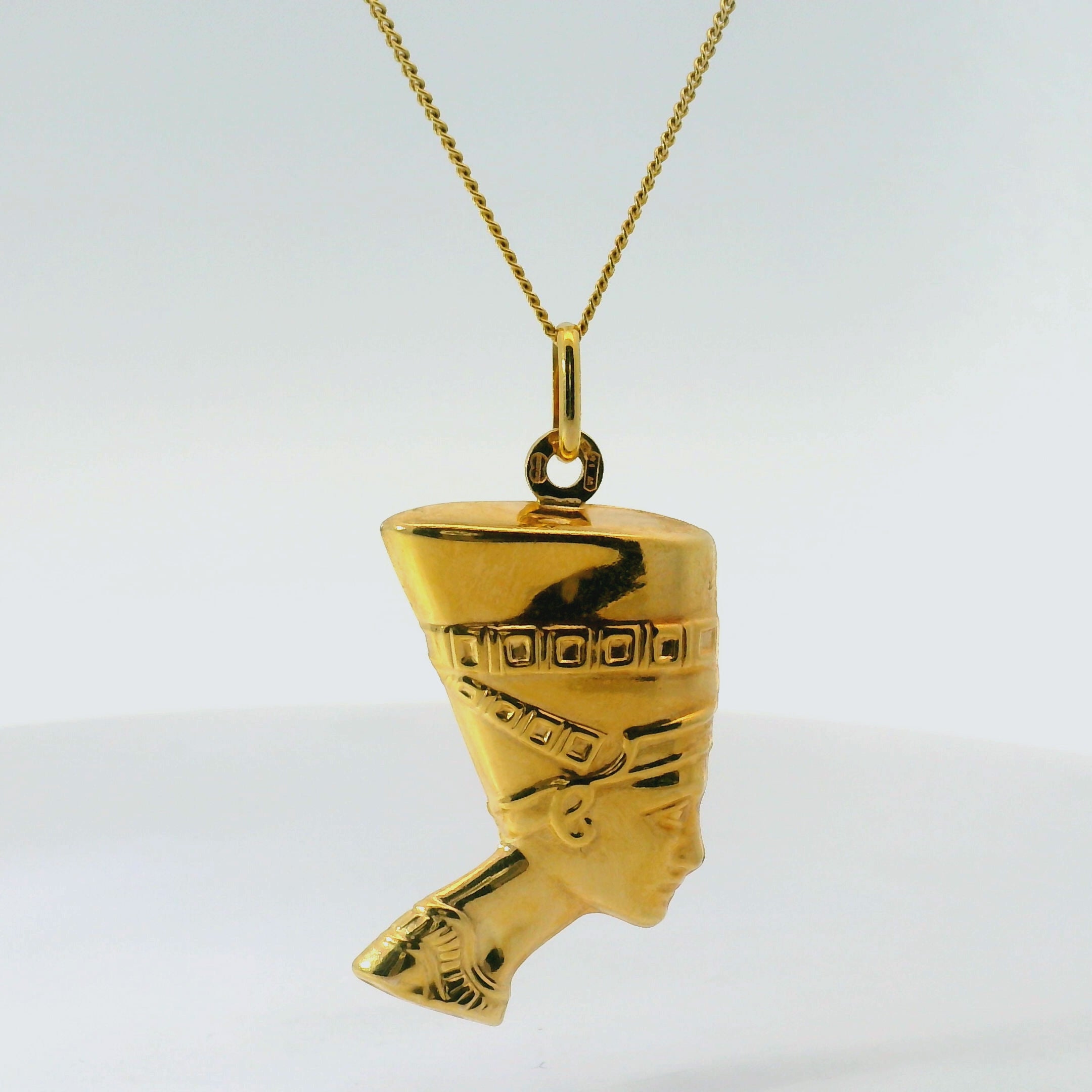 18" Pre-owned 9CT Nefertiti Head Necklace & Pendant (3.4g)