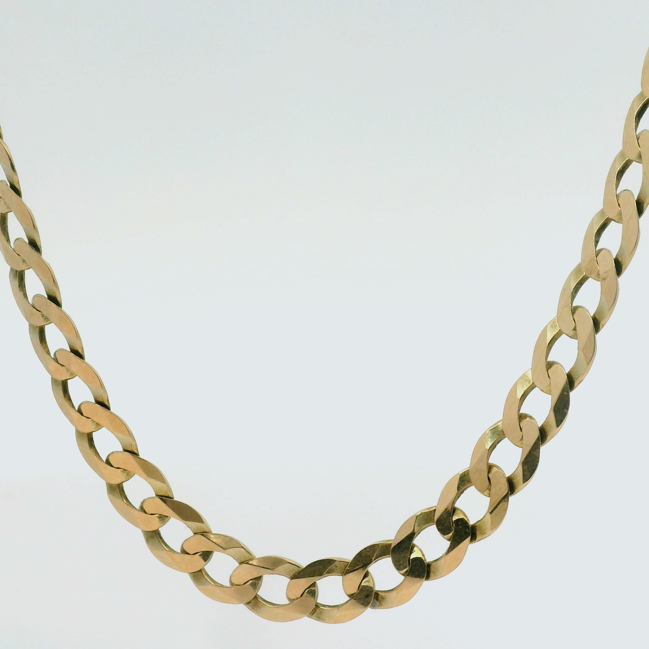 20" Pre-owned 9CT Flat Curb Chain (15.6g)