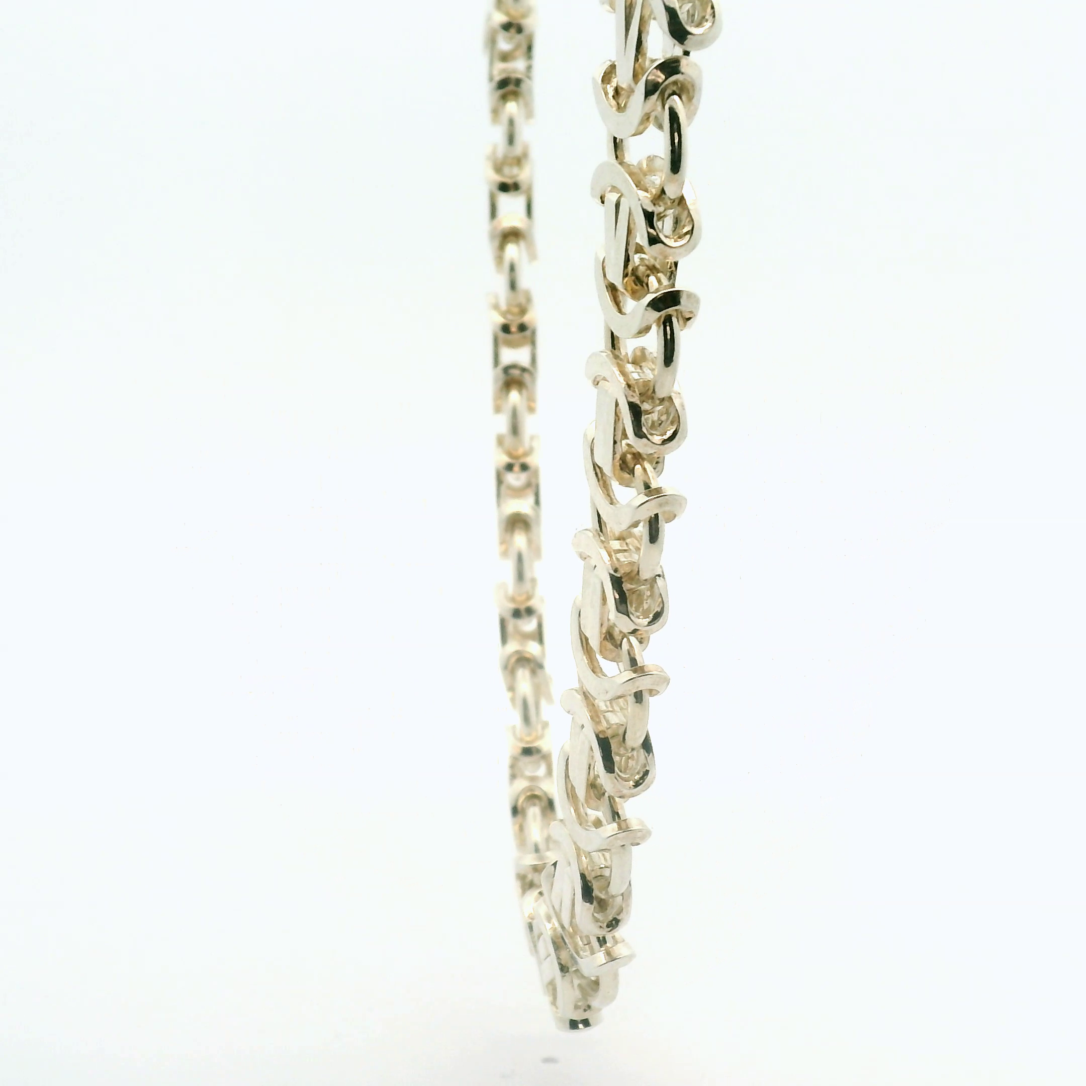 24" Pre-owned Silver 925 Flat Byzantine Chain Necklace (101.1g)