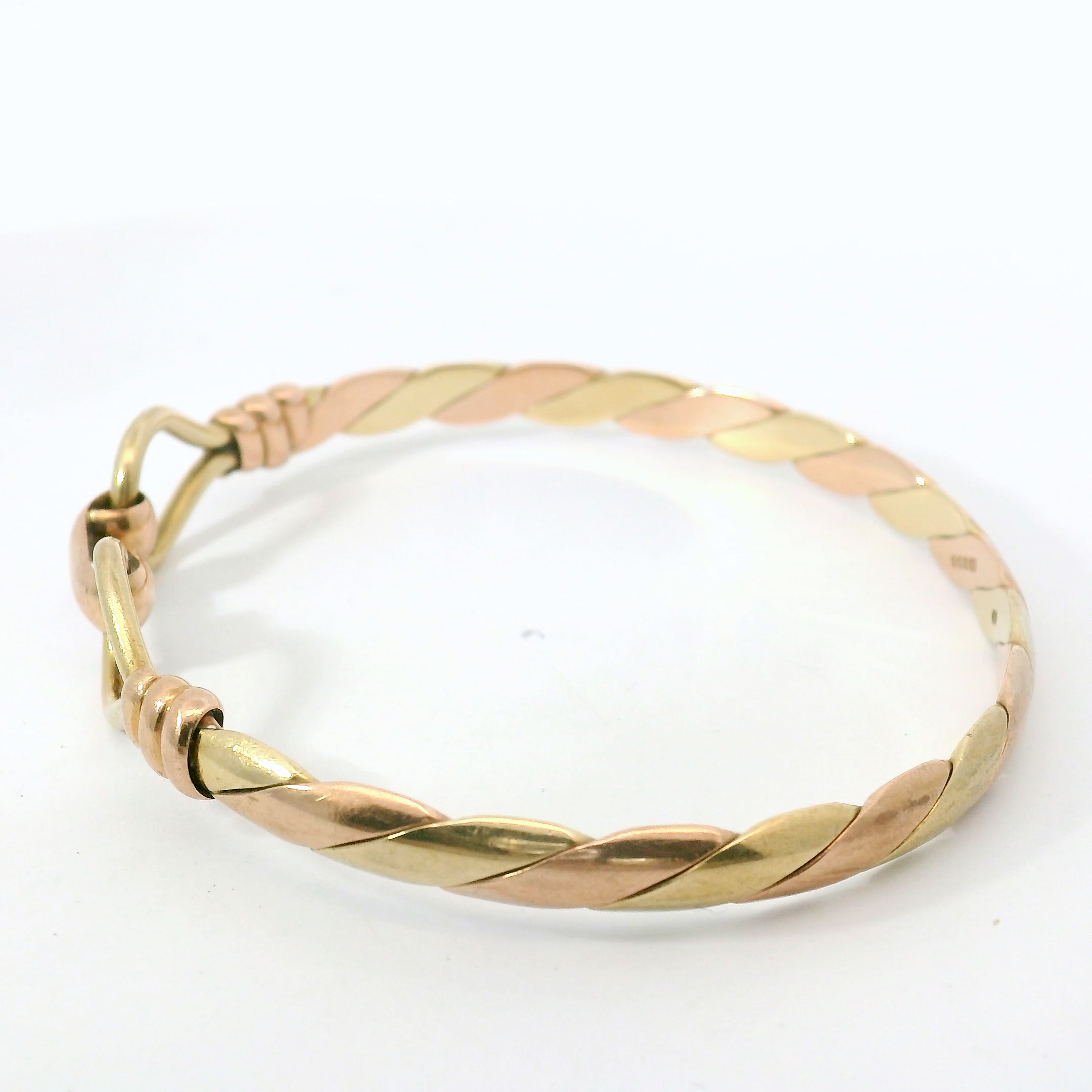 7” Pre-owned 9CT Two-Tone Double Hook & Loop Bangle (16.24g)