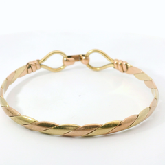 7” Pre-owned 9CT Two-Tone Double Hook & Loop Bangle (16.24g)