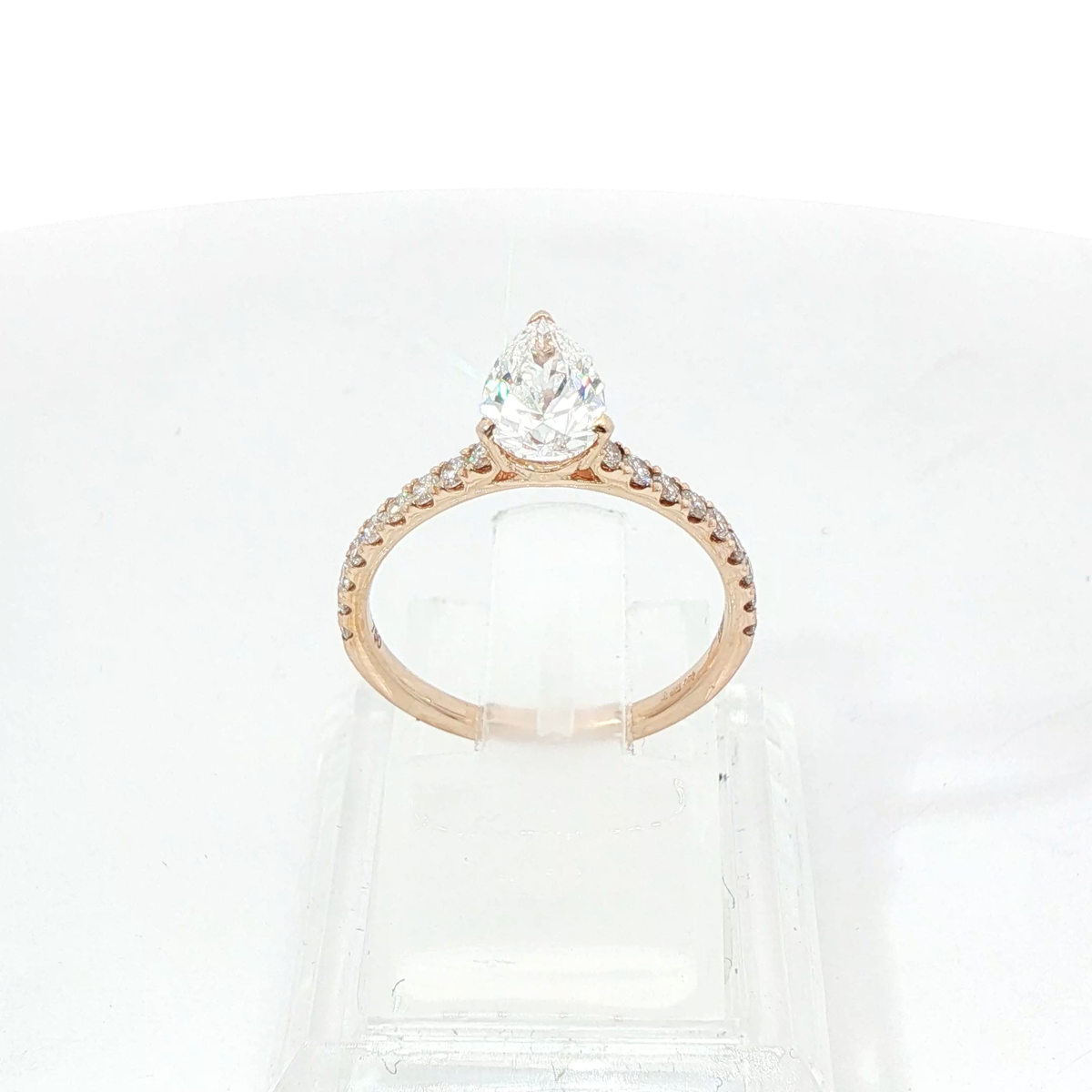 Solitaire with Diamond Shoulder 1CT Centre TCW 1.5 VVS2 E 18CT Rose Gold Ring Size K