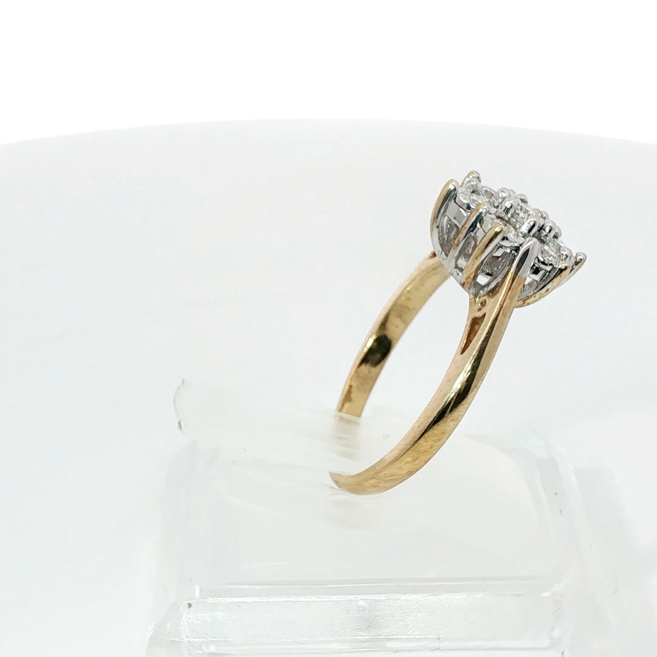 Round Brilliant Flower Cluster TCW 0.35 SI1 G-H 9CT Yellow Gold Size M