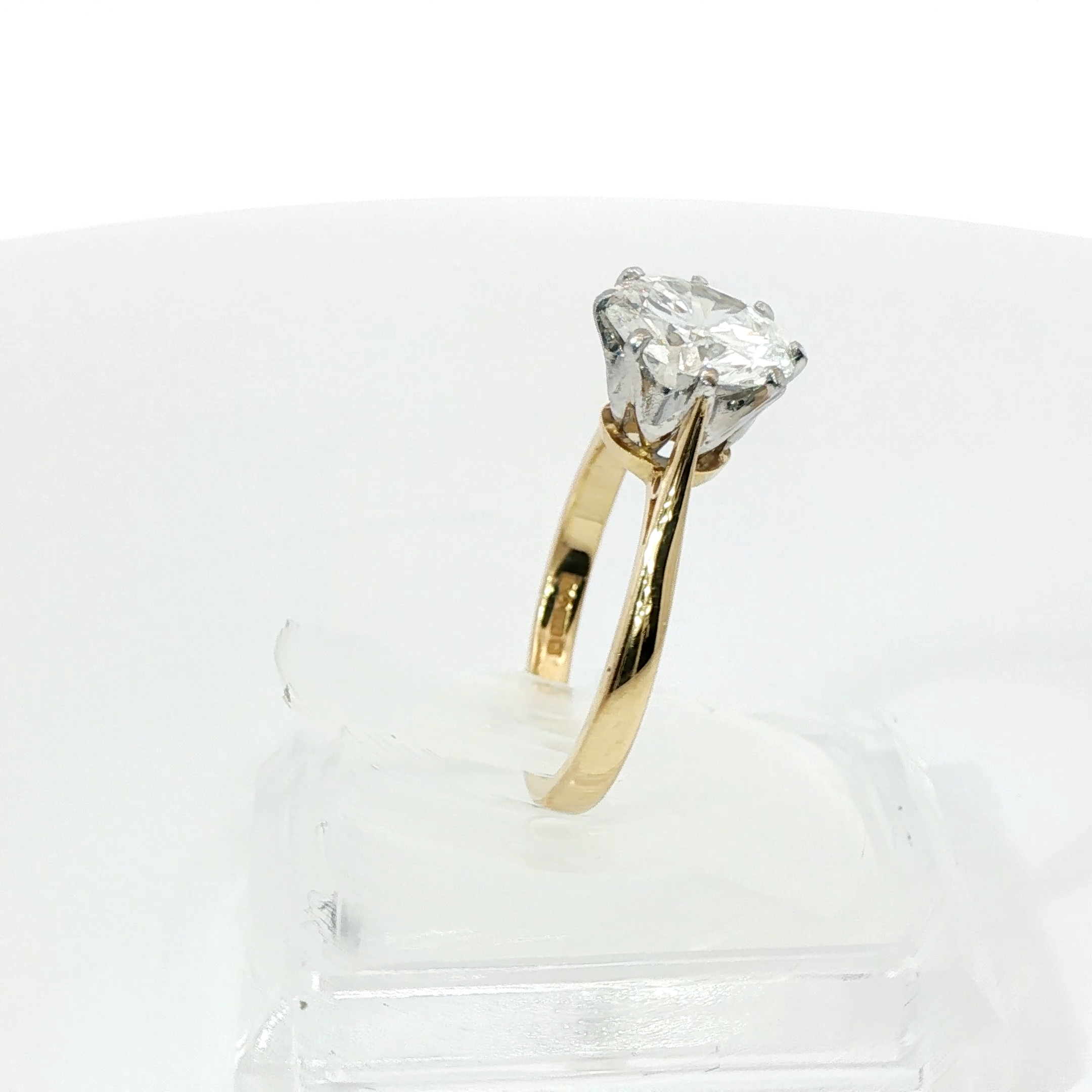 Round Brilliant 8 Claw Solitaire 2CT VS2 F 18CT Yellow Gold Ring Size I