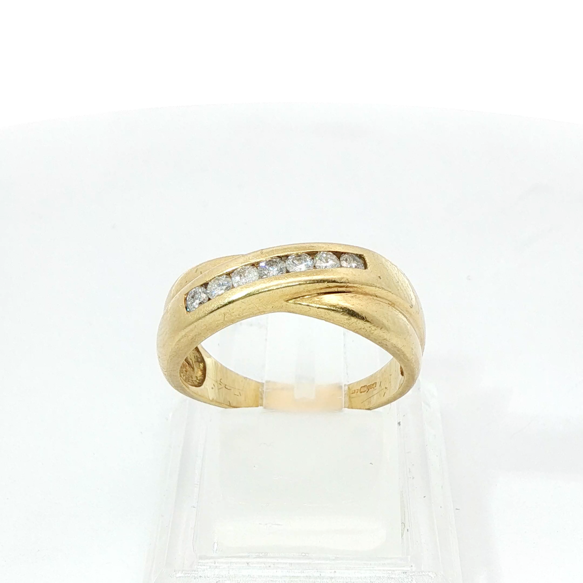 Round Brilliant Twisted Channel Set TCW 0.21 SI1 / 2 H 18CT Yellow Gold Ring Size M