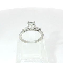 3 Stone Set Emerald / Tapered Baguette 0.75CT Centre TCW 1CT VS1 G-H Platinum Ring Size I)