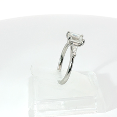 3 Stone Set Emerald / Tapered Baguette 0.75CT Centre TCW 1CT VS1 G-H Platinum Ring Size I)