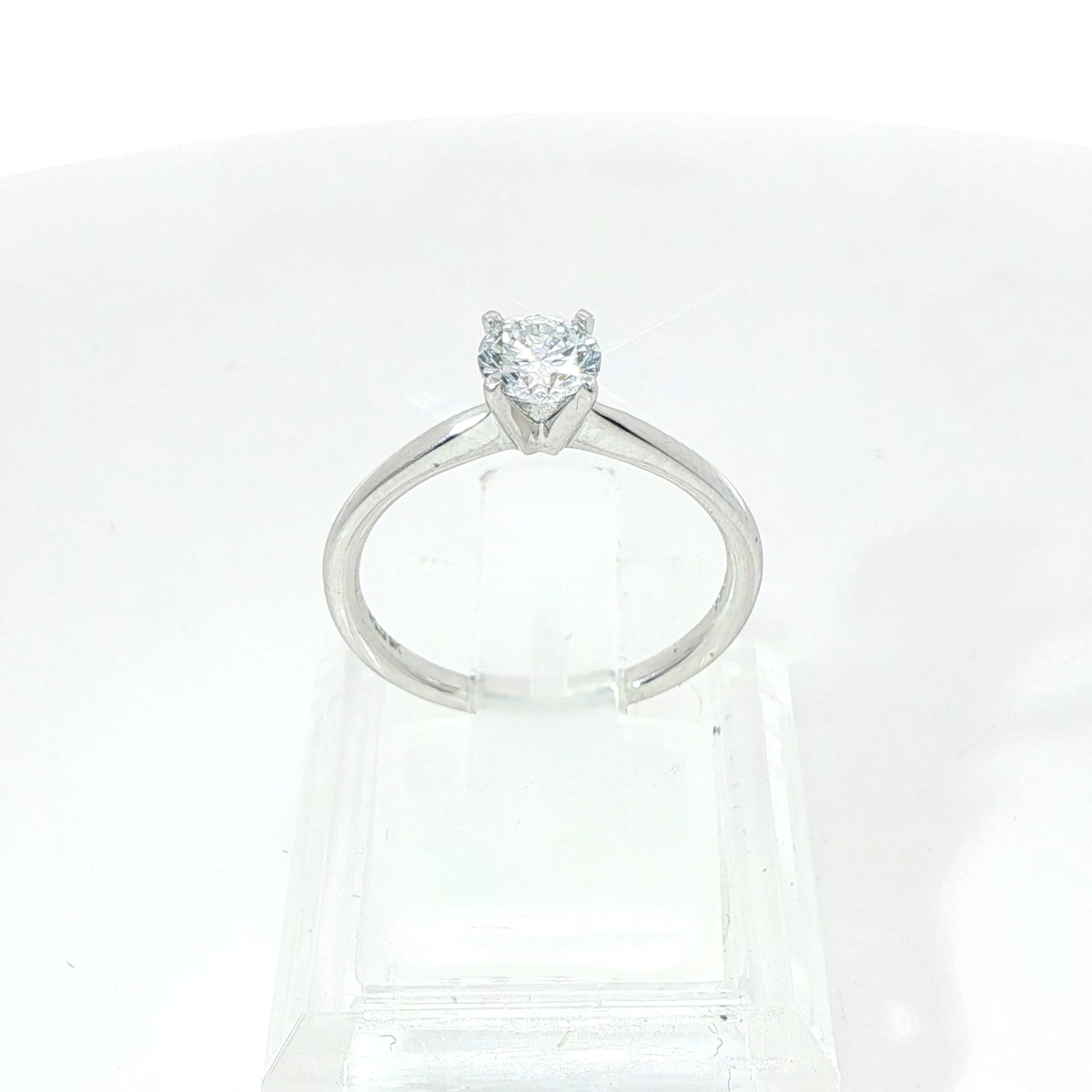 Round Brilliant Solitaire 0.5CT Lab Grown VS2 F 9CT White Gold Ring Size L