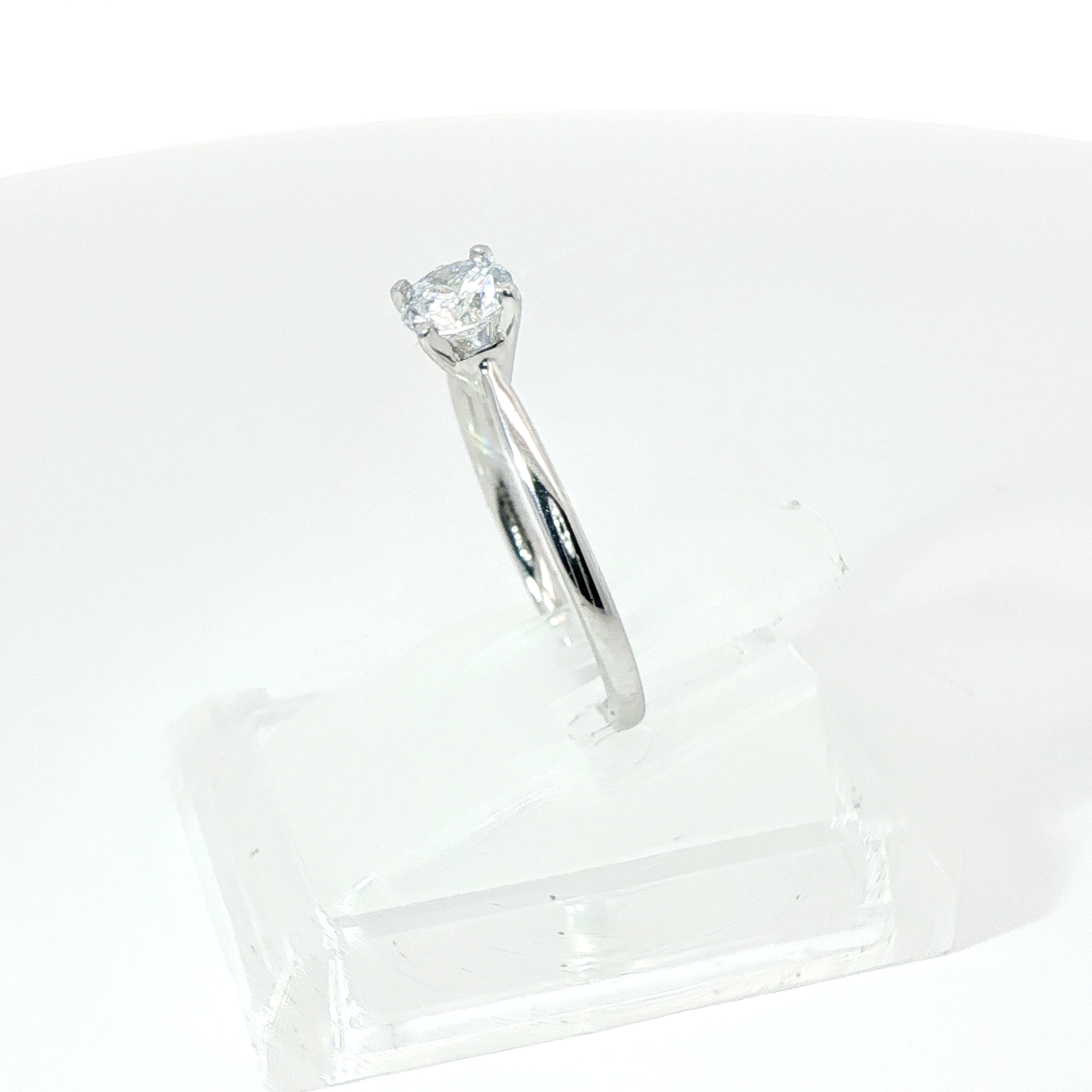 Round Brilliant Solitaire 0.5CT Lab Grown VS2 F 9CT White Gold Ring Size L