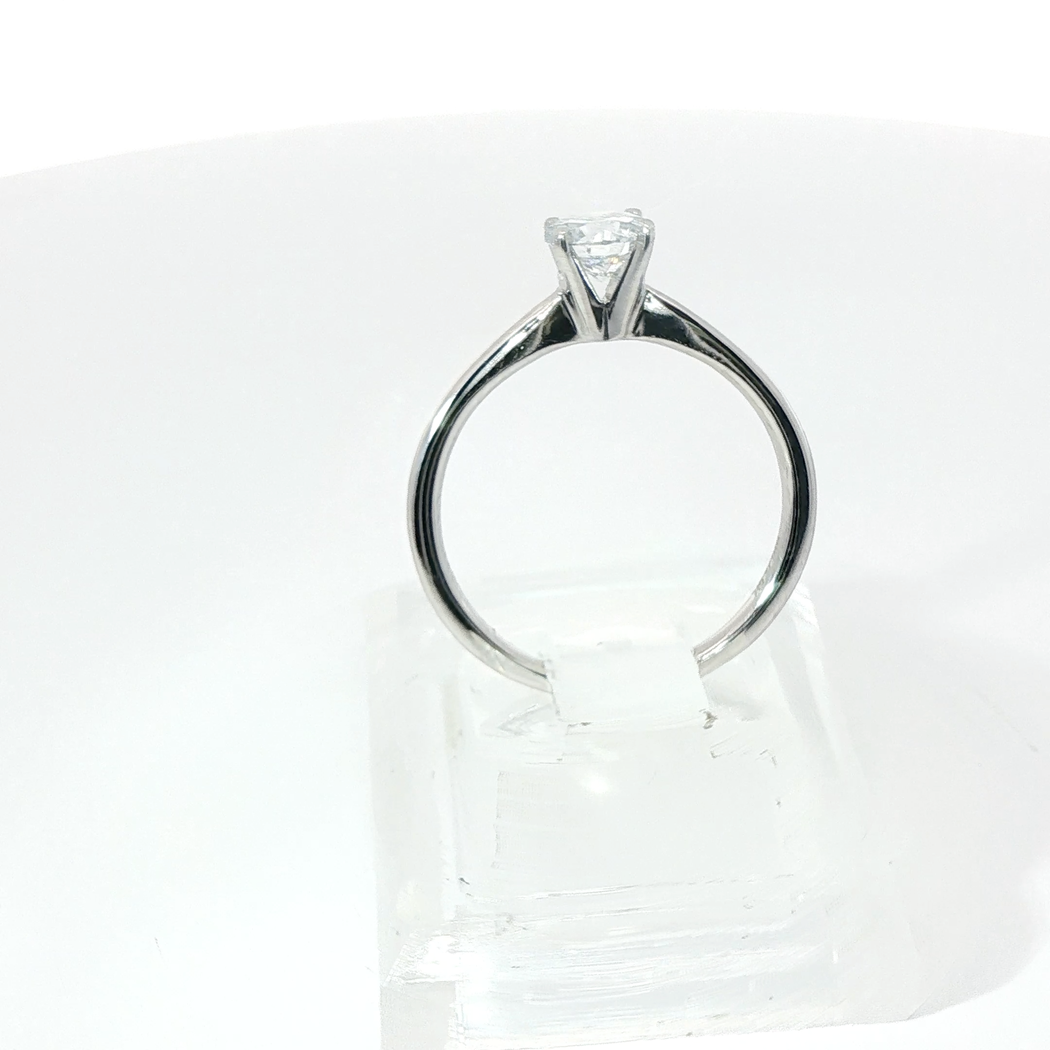 Round Brilliant Solitaire 0.5CT Lab Grown VS2 F 9CT White Gold Ring Size L