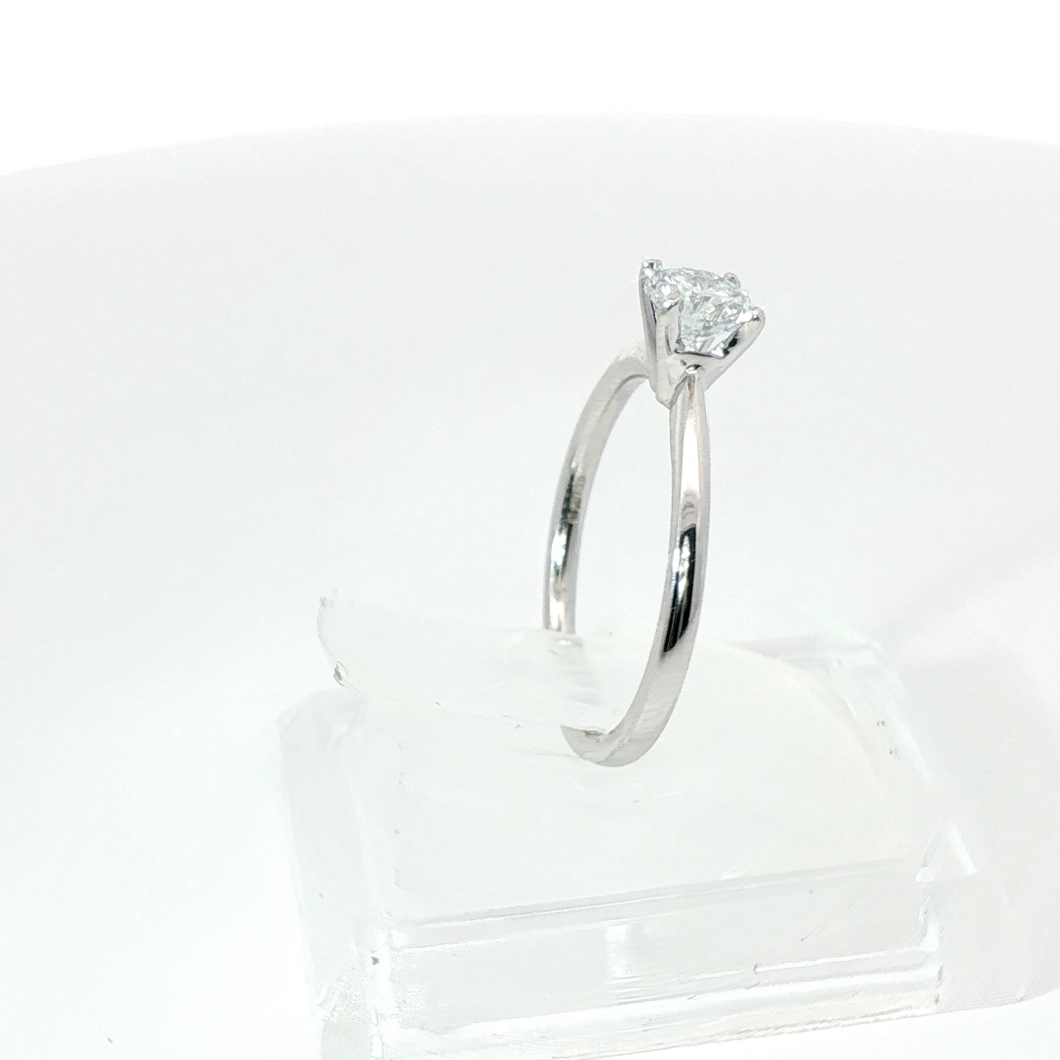 Round Brilliant Solitaire 0.5CT Lab Grown VS2 F 9CT White Gold Ring Size L