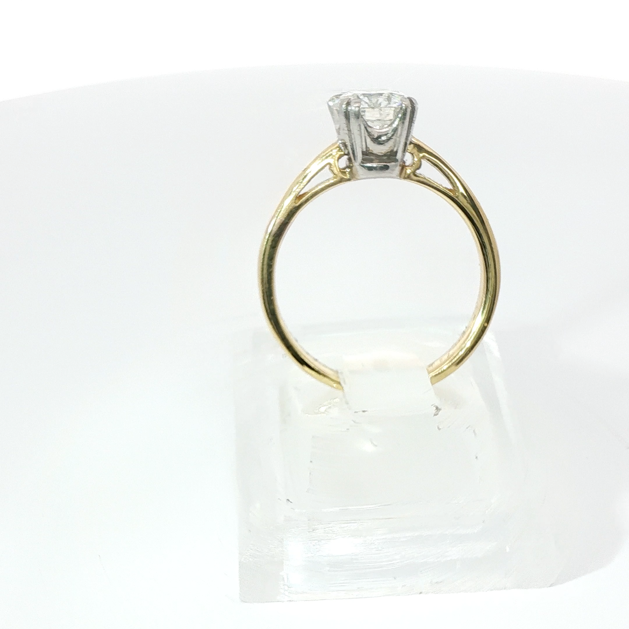 Double Prong Round Brilliant 1.01CT Lab Grown SI2 I 18CT Yellow Gold Ring Size M