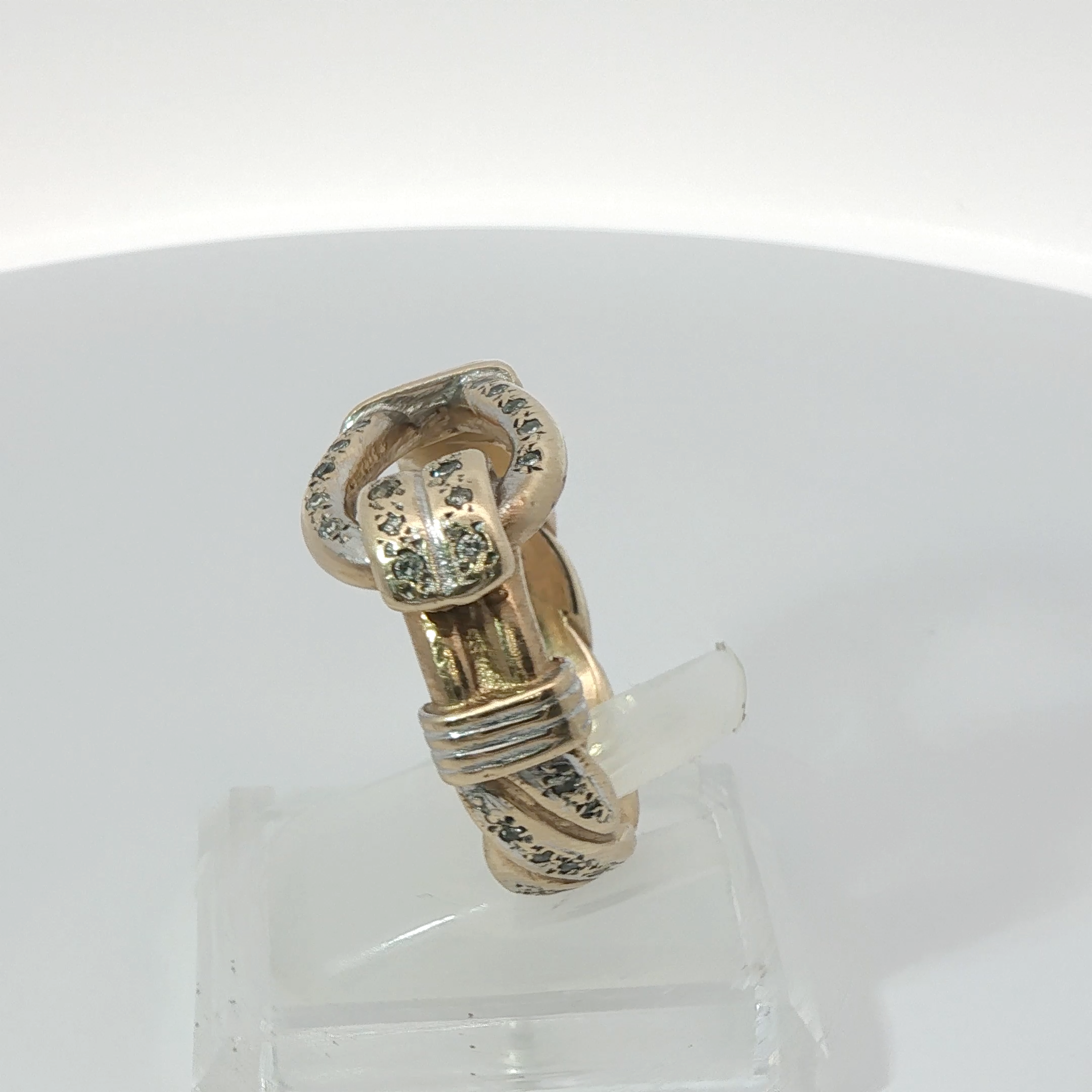 9CT Pre-owned Diamond Set Hook & Loop Ring (Size X)