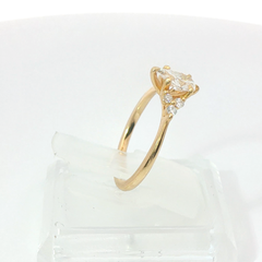 Pear 0.75CT Centre 0.93TCW SI1 G-H 18CT Yellow Gold Solitaire Ring Size I