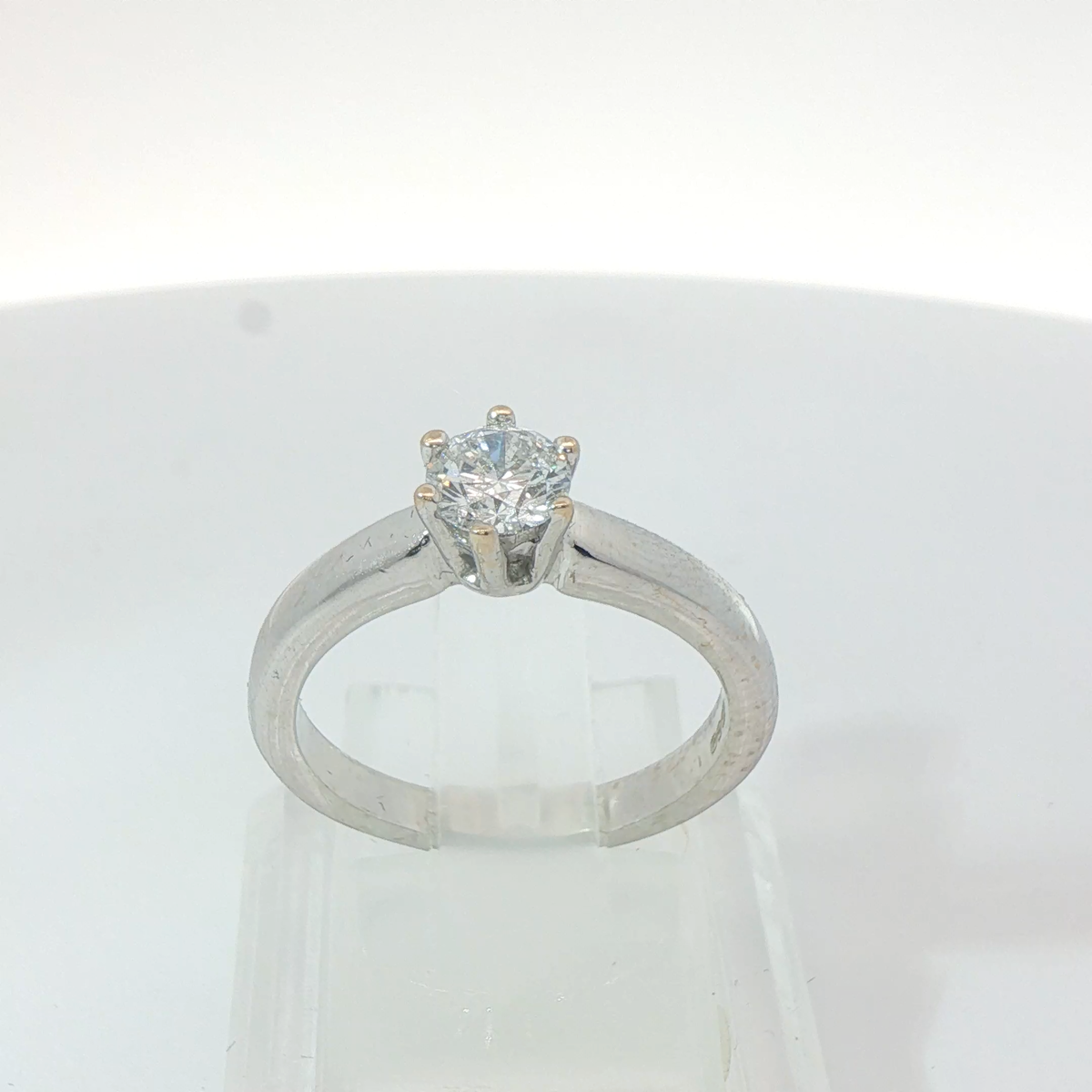 Round Brilliant 0.65CT SI1 - SI2 H 18CT White Gold 6 Claw Solitaire Ring Size M