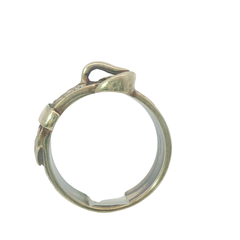 9CT Pre-owned Buckle Ring (Size V)