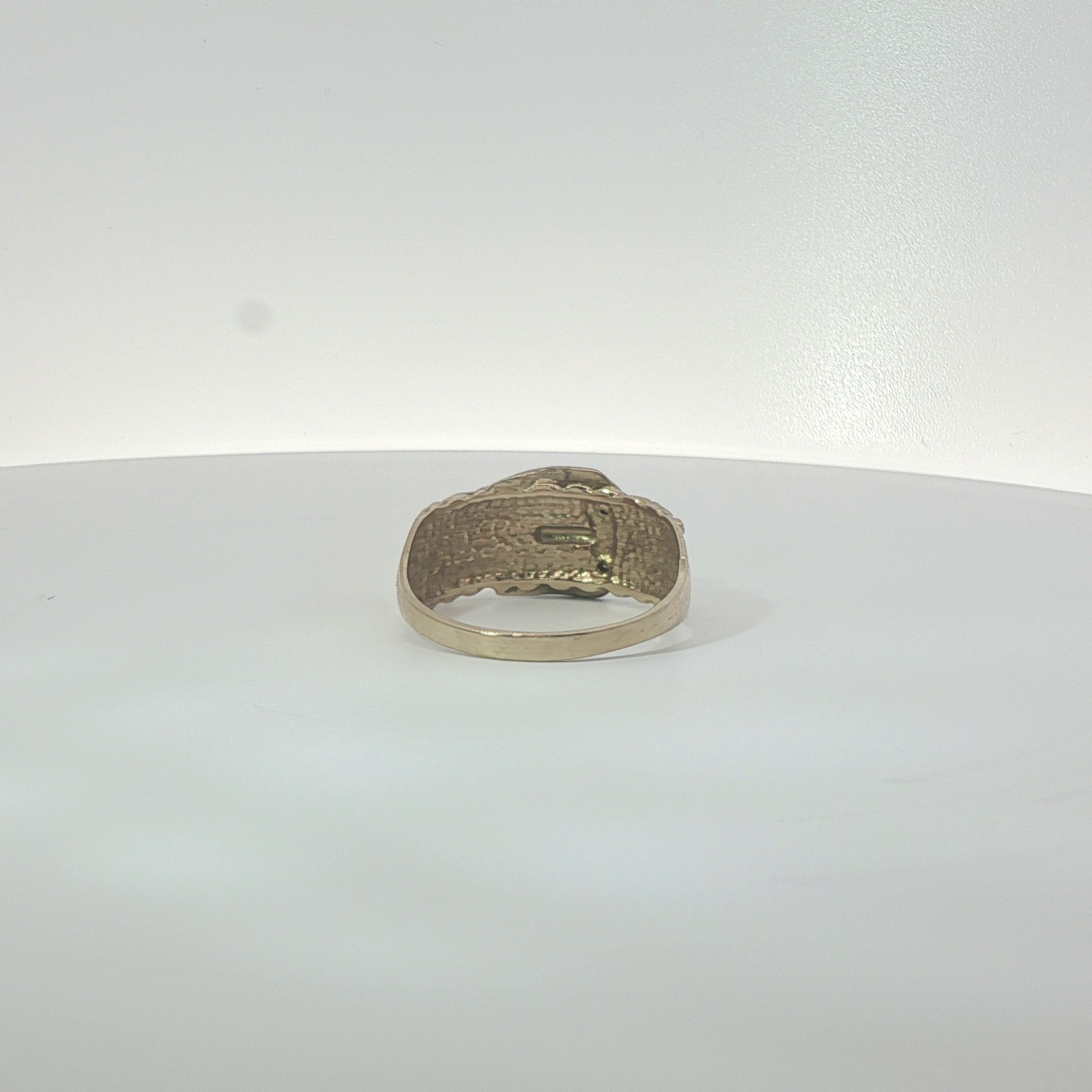 Size Z Pre-Owned Buckle Ring (5.07g)