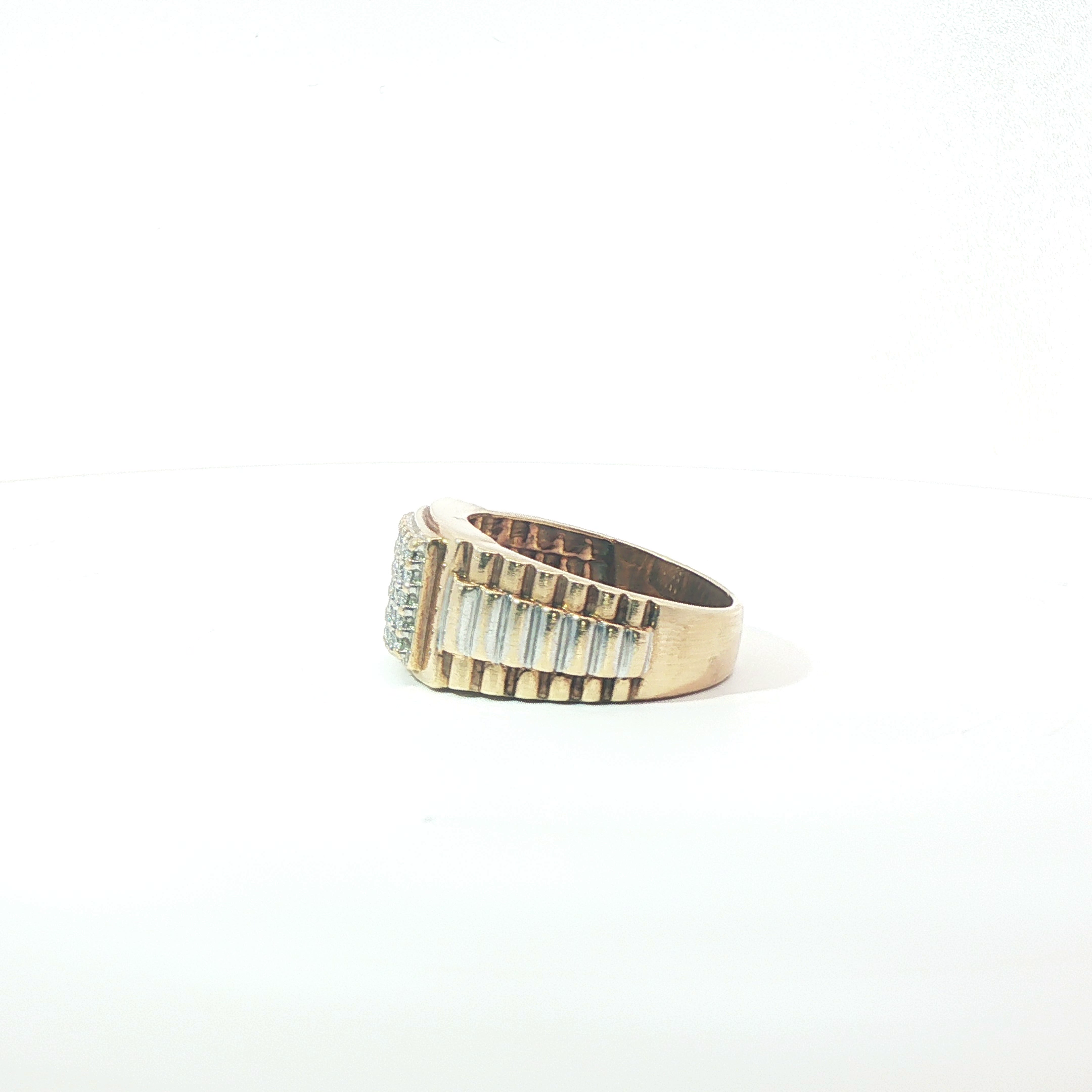 Size W Pre-Owned 9Ct Stone Set CZ Ring (8.01g)