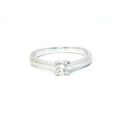 18ct 0.35ct Solitaire SI1/2 H-1 - Goldbank Jewellers