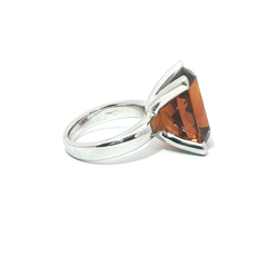 6ct Oval Citrine Ring – 18ct White Gold – VS Clarity – Statement Gemstone Ring - Goldbank Jewellers