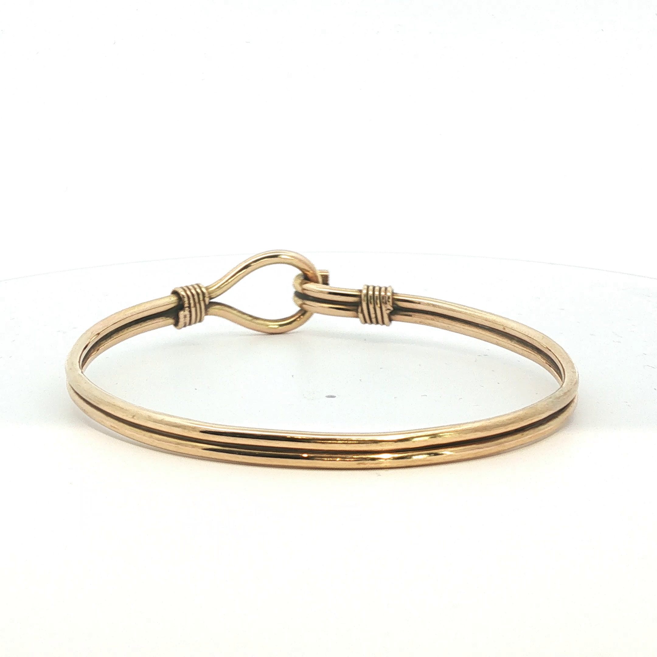 7.5" - Pre Owned - 9ct - Double Wire Hook and Loop Bangle - ( 26.60g ) - Goldbank Jewellers