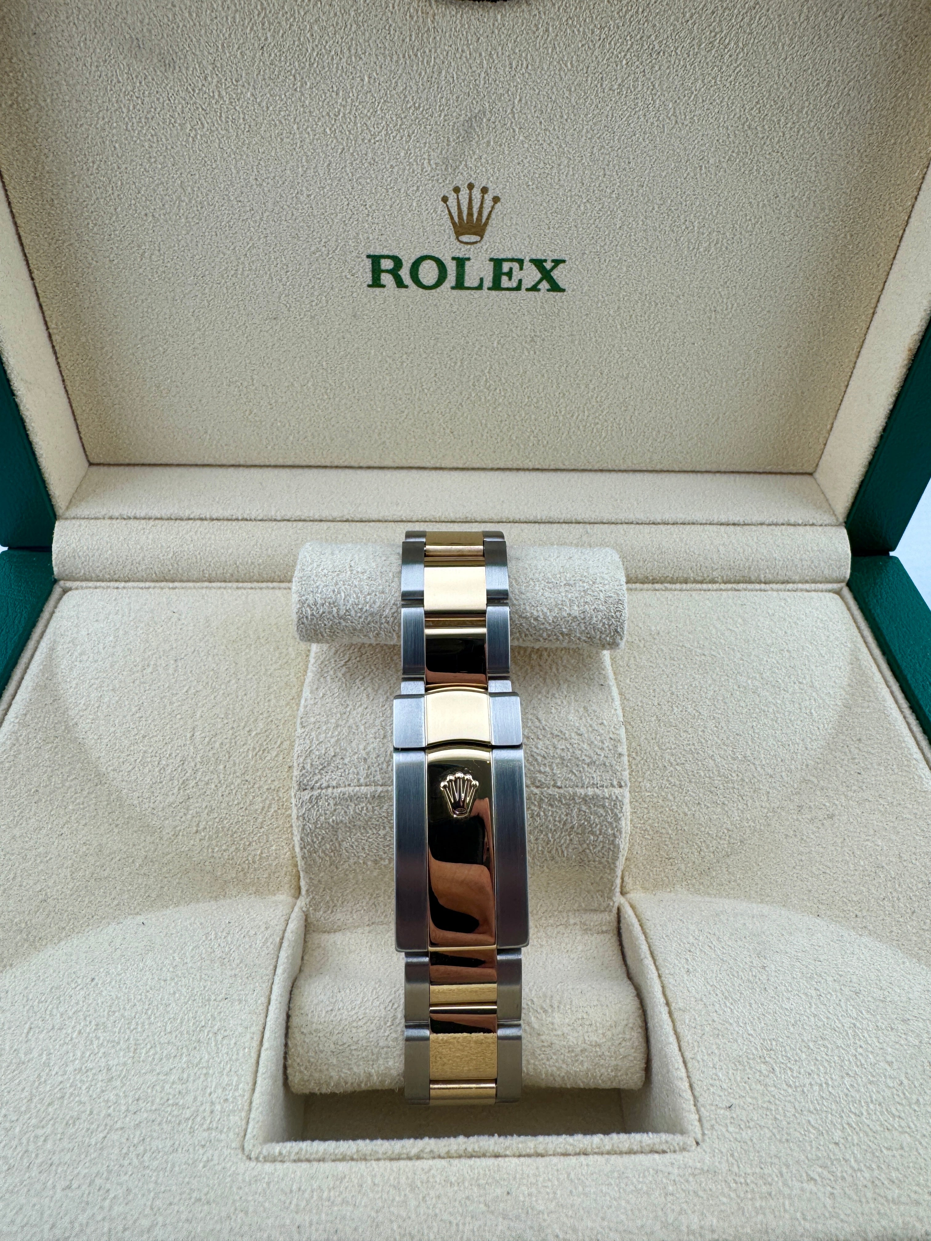 Pre Owned - Rolex Datejust - Wimbledon Dial - 41mm - 116333 - 2010 - Box And Papers - Goldbank Jewellers
