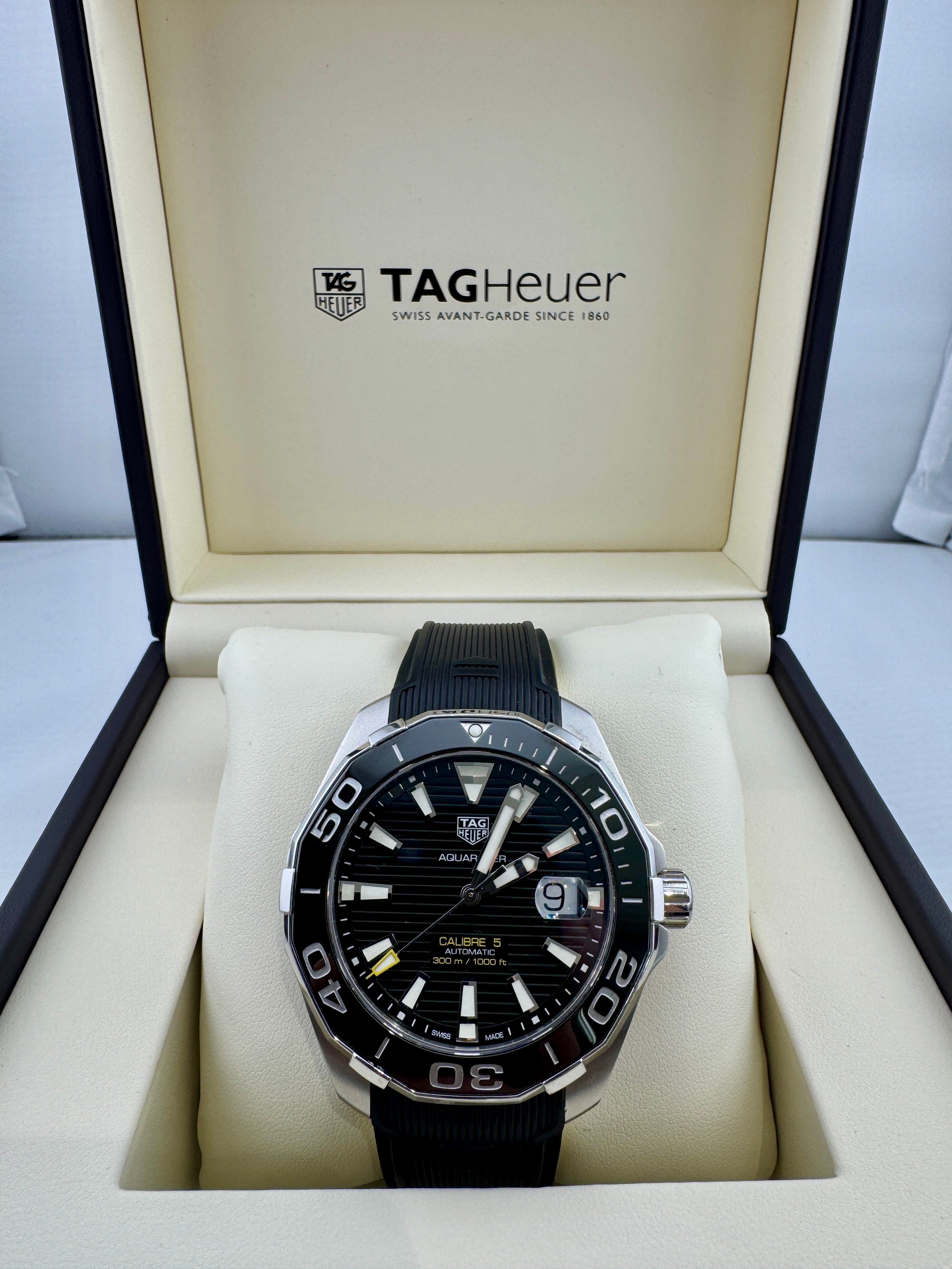 Pre Owned - Tag Aquaracer Calibre 5 - WAY201A - 43mm - 2016 - Full Set - Goldbank Jewellers