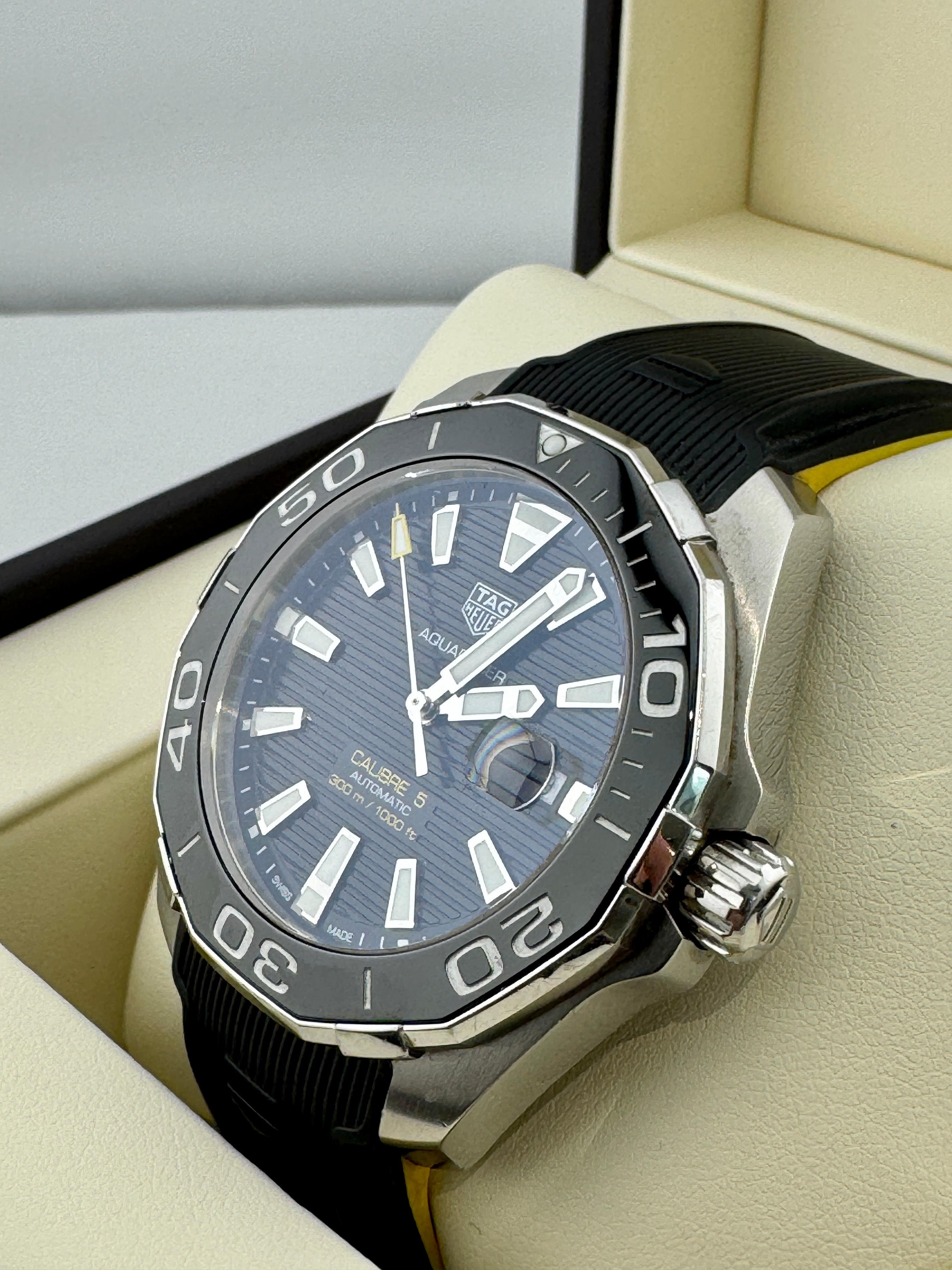 Pre Owned - Tag Aquaracer Calibre 5 - WAY201A - 43mm - 2016 - Full Set - Goldbank Jewellers