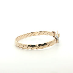 9ct - Pre owned - Hook & loop bangle - 6.75" - (22.35g) - 6mm