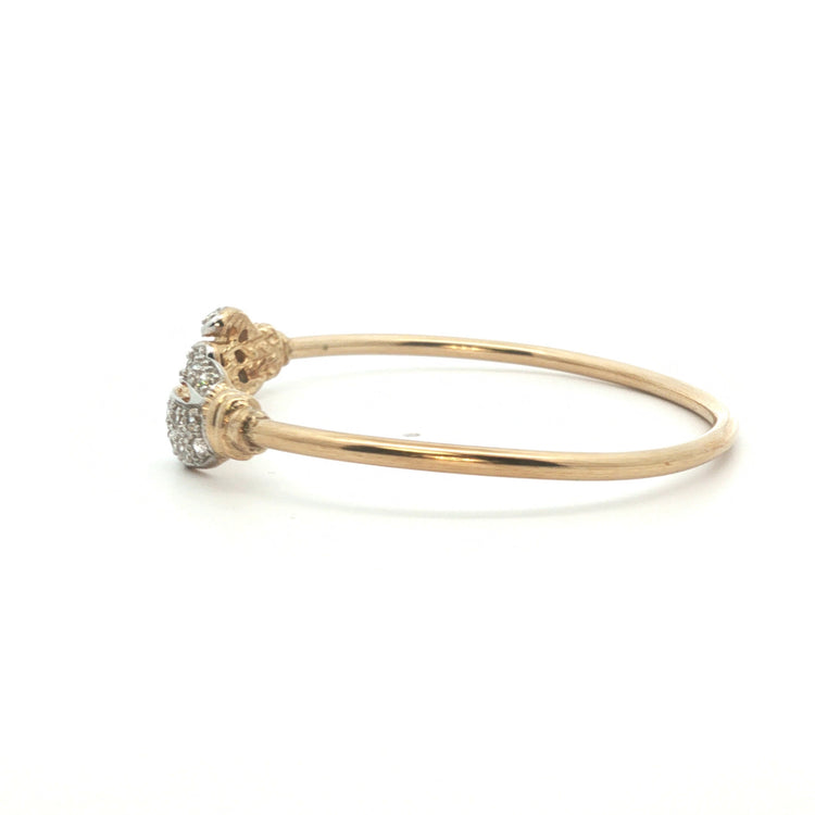 9ct - Pre owned - Boxing gloves torque bangle - 5.25"- (6.45g) - 2mm