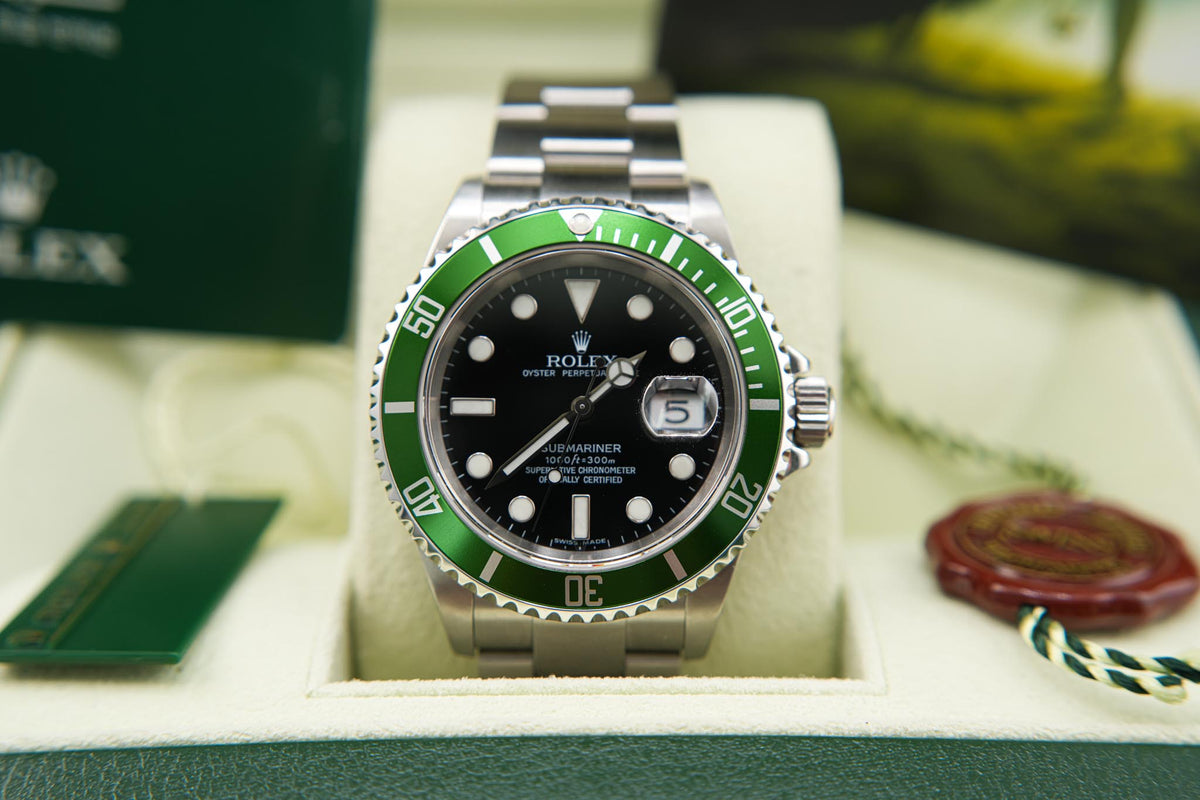Pre Owned - Rolex Submariner “Kermit” – 16610LV (2005 )  - Full Set - 40mm