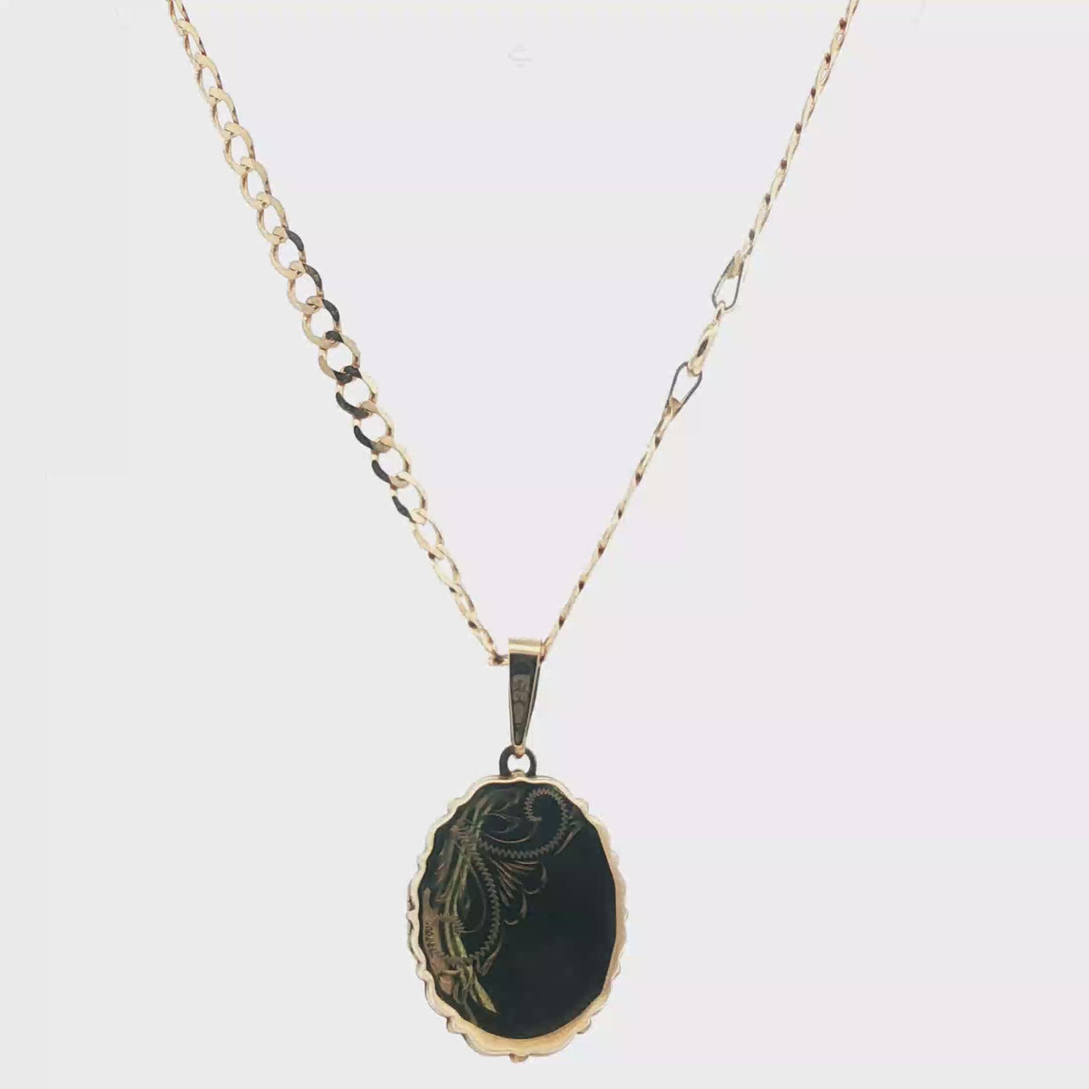 17" - Pre Owned - 9ct - Curb And Locket Chain - ( 8.31g )