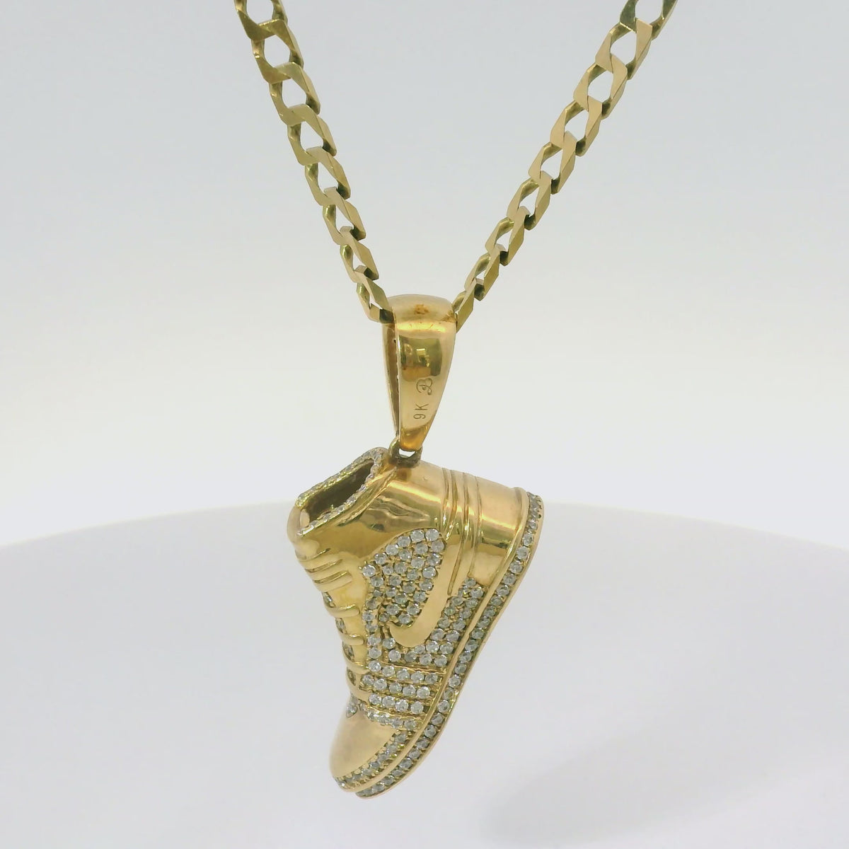 25” Pre-owned 9CT Flat Curb Chain Necklace with Sneaker Pendant (22.06g)