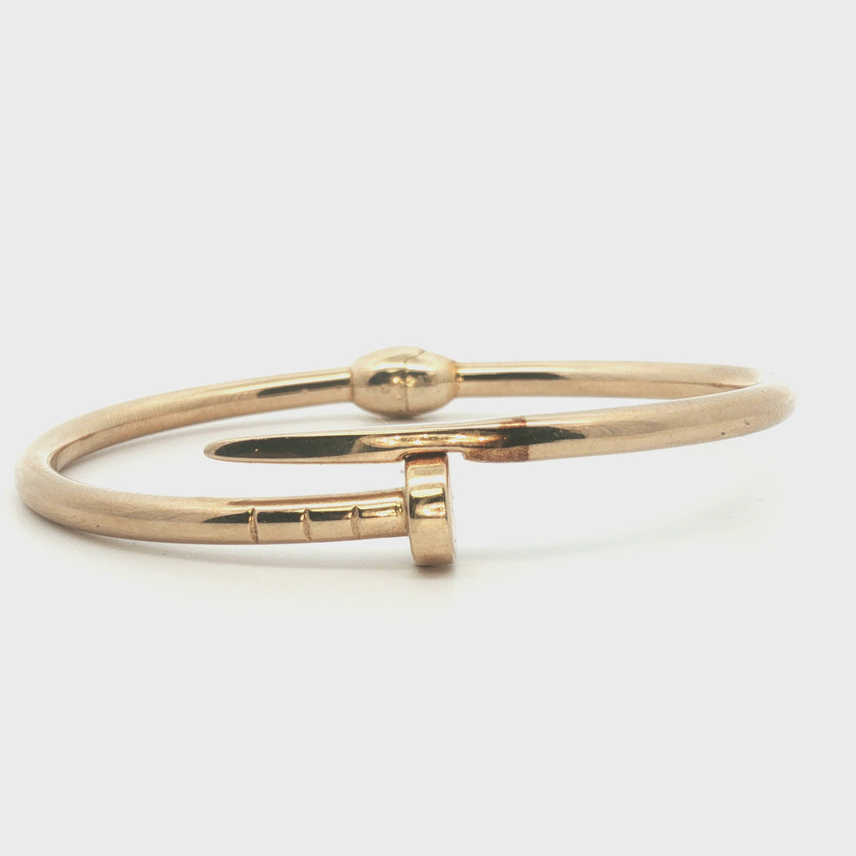 9ct - Pre owned - Nail bangle - 5.25" - (6.99g) - 3mm