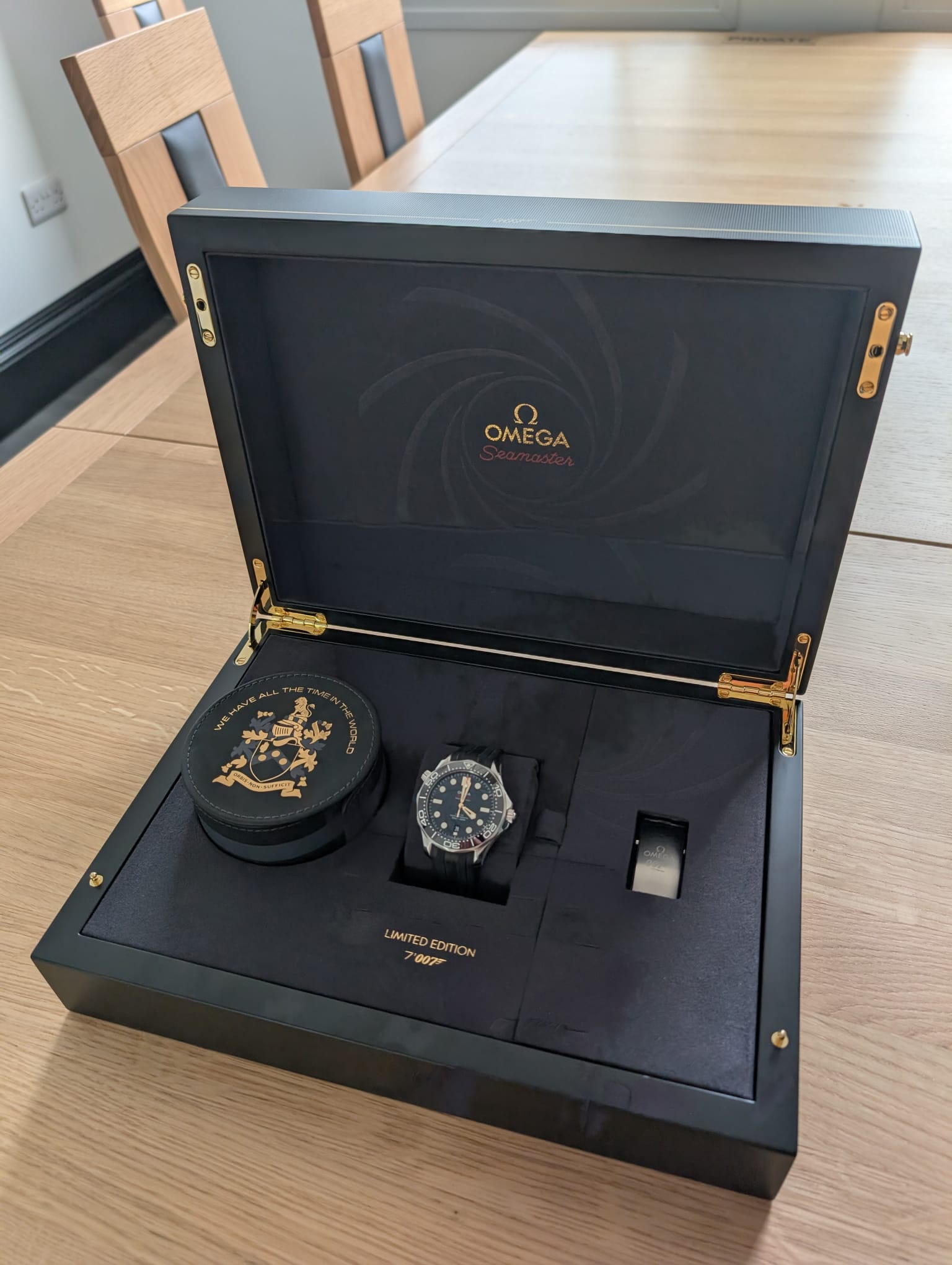 2019 Omega Seamaster 300M James Bond 007 Limited Edition | Ref. 210.22.42.20.01.004 | 42mm | Full Set